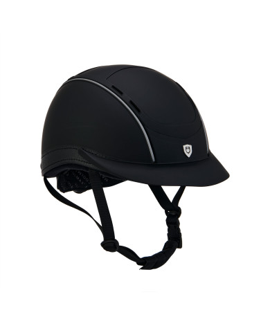 Cap ultra-light con logo frontale e inserti in pelle.