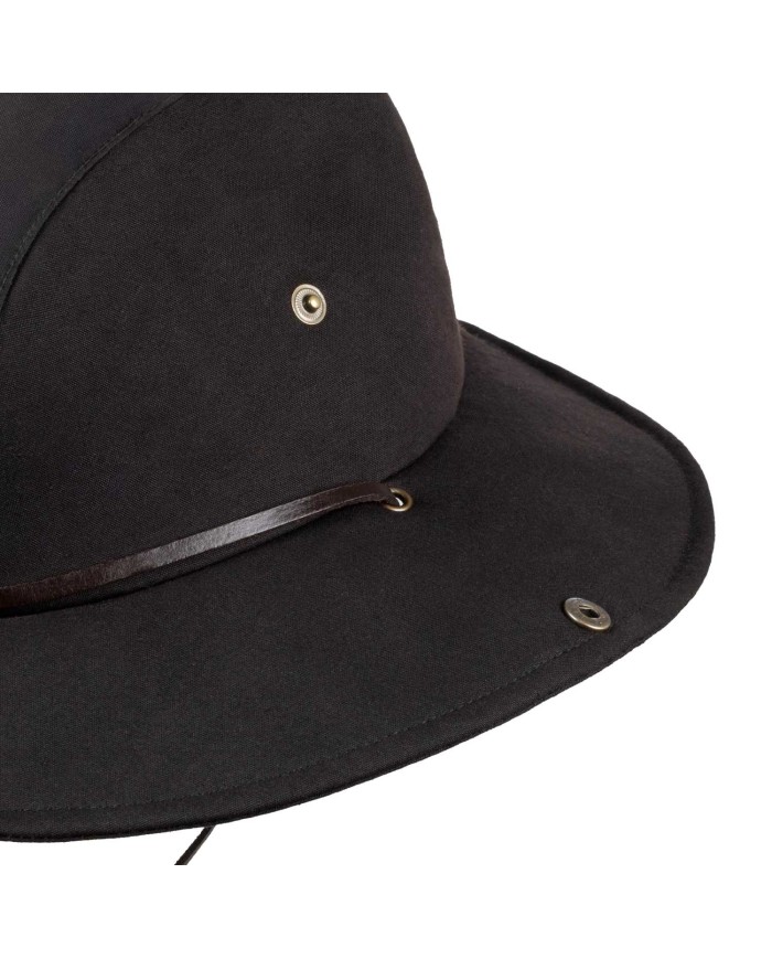 CAPPELLO IN TESSUTO CERATO