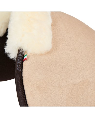 CLOSE CONTACT MEMORY FOAM 1/2 PAD W/SHEEPSKIN