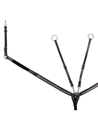 Pettorale con forchetta in pelle conciata e clincher argentato Pettorale con forchetta in pelle conciata e clincher argentato