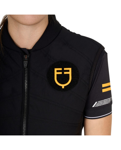 Smanicato donna slim fit in tessuto tecnico Smanicato donna slim fit in tessuto tecnico