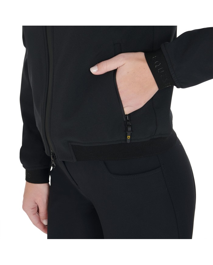 TECHNICAL WOMAN BOMBER