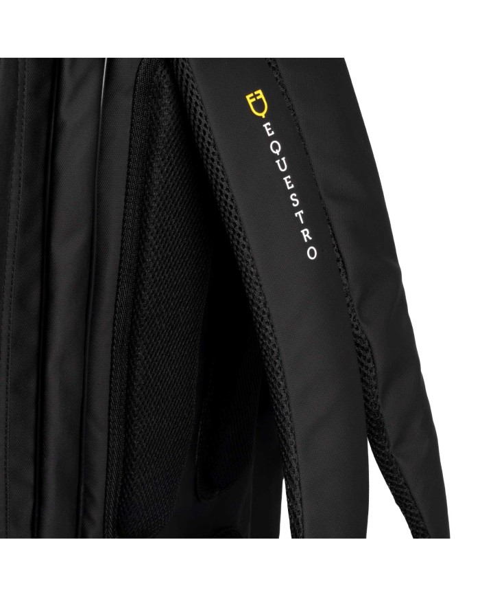 BOOTS BAG WITH A SMART BACKPACK DESIGN